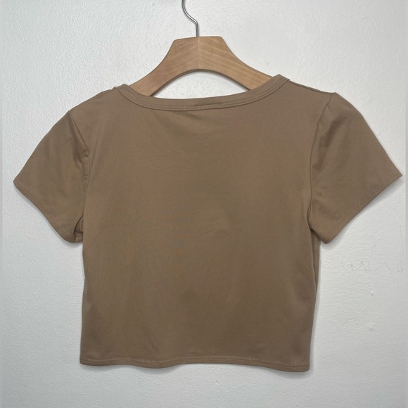 Olivia Rae Women’s Crop top T-Shirt - Picture 3 of 4